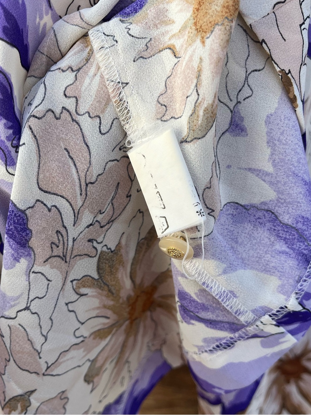 VINTAGE | Floral Draped V-Neck Blouse in Purple and Cream M - Picture 5 of 6